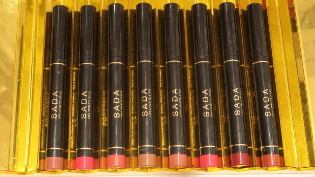 Terinspirasi Dari Bahasa Bima Sada By Cathy Sharon Rilis Lira Lipmatte Stick Kumparan Com