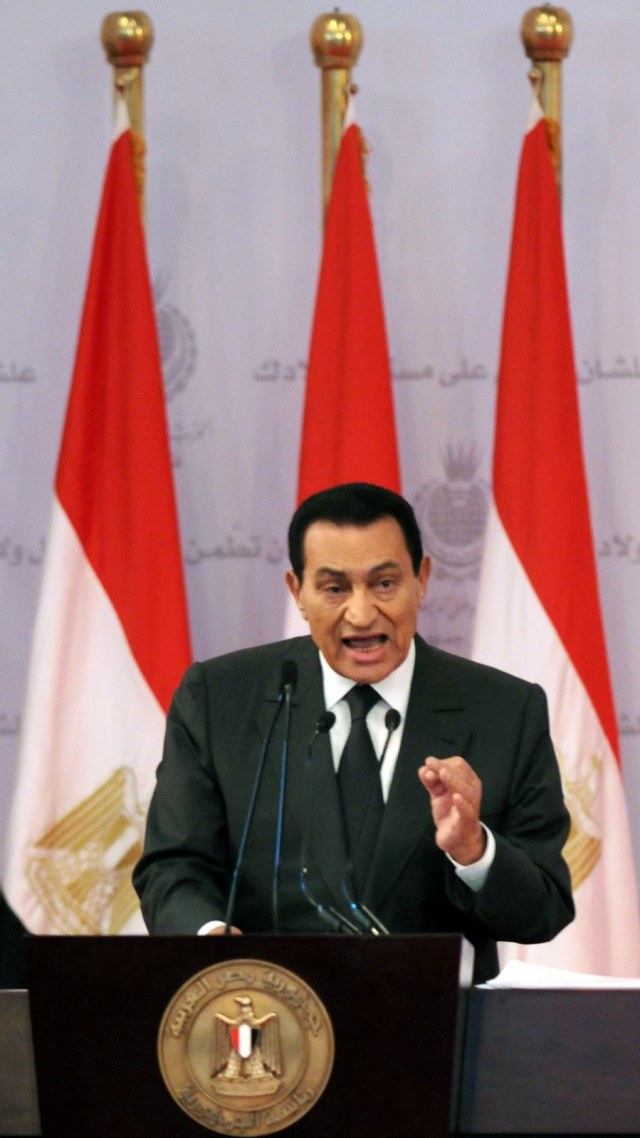 Hosni Mubarak saat berpidato saat konferensi tahunan Partai Demokrat Nasional. Foto: AFP / STR