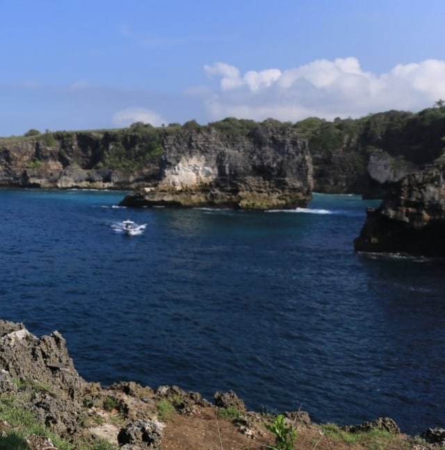 Kawasan Wisata di Nusa Penida termasuk yang paling terpukul dengan hilangnya pasar turis China akibat virus Corona - IST