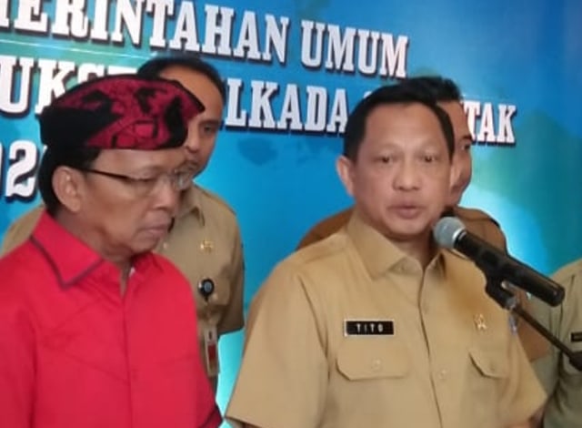 Mendagri Tito Karnavian bersama Gubernur Bali Wayan Koster (kiri) - IST
