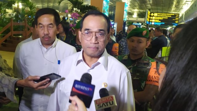 Menteri perhubungan, Budi Karya Sumadi di Bandara Soekarno-Hatta, Kamis (27/2). Foto: Maulana Ramadhan/kumparan