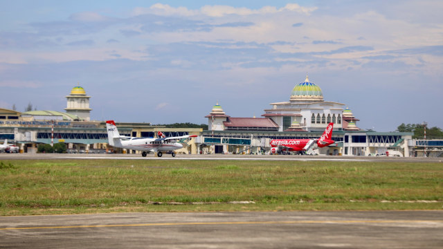 Ilustrasi Bandara Sultan Iskandar Muda, Aceh Besar. Foto: Suparta/acehkini