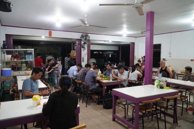Mencoba Ikan dan Ayam Bakar 'ACI', Tempat Makan Favorit di Pontianak (94616)