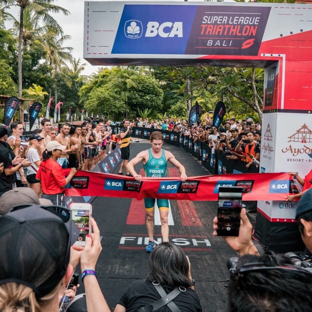 Suasana garis finis BCA Super League Triathlon Bali 2019. Foto: BCA Super League Triathlon Bali