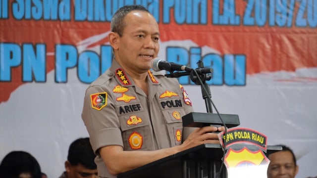 Kalemdiklat Polri Komjen Pol Arief Sulistyanto beri arahan pada 203 siswa SPN Polda Riau. Foto: Dok. Istimewa
