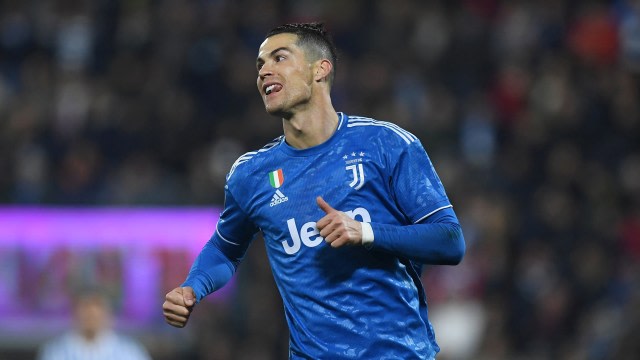Penyerang Juventus, Cristiano Ronaldo, saat menjalani pertandingan melawan SPAL Foto: Alberto Lingria