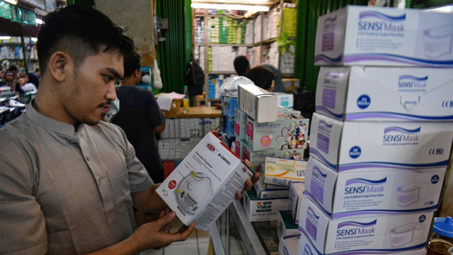 Harga masker di pasar pramuka
