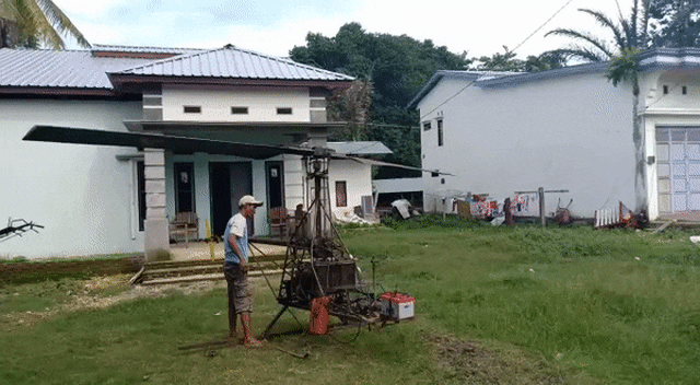 Helikopter dari besi tua bikinan seorang tukang las di Bone, Sulawesi Selatan. Serupa dengan yang dibuat Usman Jalil, warga Jambi. Foto: Dok. Istimewa