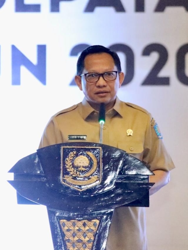 Menteri Dalam Negeri (Mendagri), Tito Karnavian, memimpin Rapat Kerja Percepatan Penyaluran dan Pengelolaan Dana Desa Tahun 2020 di Provinsi Jawa Barat. Foto: Dok. Humas Kemendagri