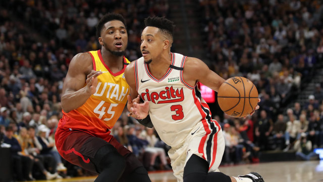Pebasket NBA, CJ McCollum, Tolak Beri Tanda Tangan untuk Hindari Virus Corona (275140)