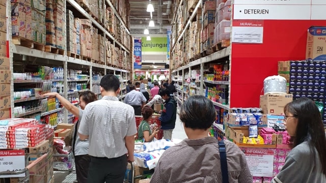 Fakta-fakta Kondisi Supermarket di Jakarta karena Virus Corona (62612)