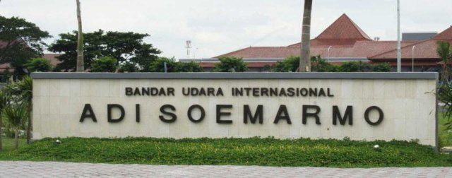 Terkena Hujan Abu, Bandara Adi Soemarmo Ditutup Sementara (328954)