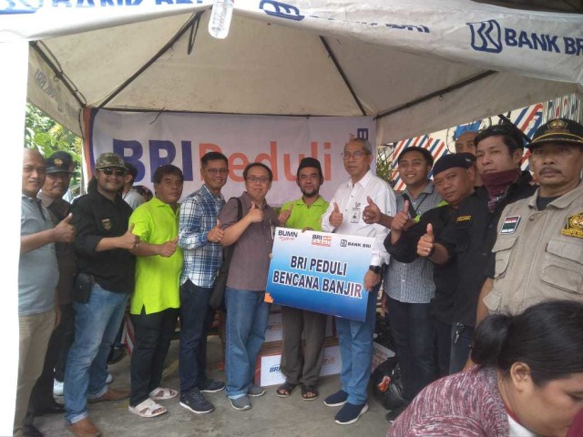 com-Bank BRI mendirikan Posko BRI Peduli di Teluk Gong, Jakarta Utara. Foto: Dok. BRI