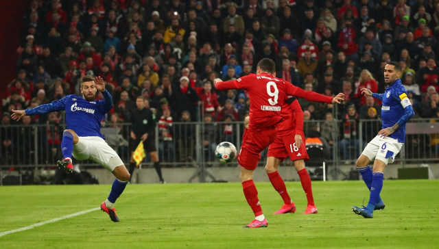 Pertandingan Bayern Muenchen vs Schalke. Foto: REUTERS/Michael Dalder