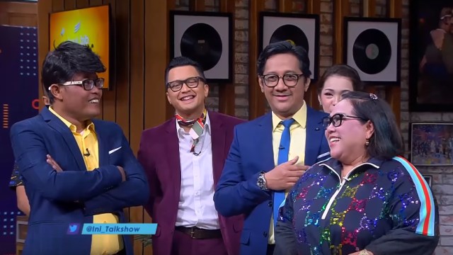 Nunung bersama Andre Taulany dan Sule di Ini Talk Show Foto: YouTube/Ini Talk Show