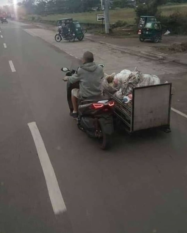 Yamaha Xmax Rp 60 Juta Dibuat untuk Angkut Rongsokan (5211)