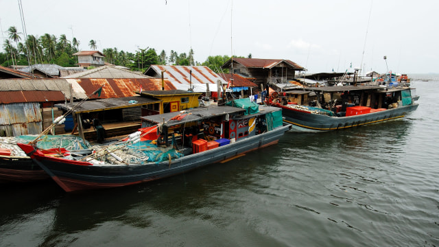 Suasana pelabuhan di Pulau Galang, Batam. Foto: Getty Images