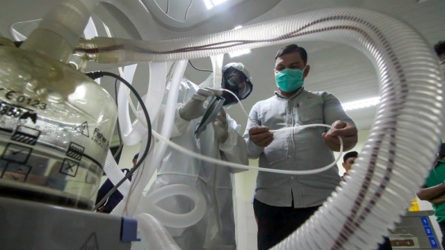 Ruang isolasi RSUD Cut Meutia untuk pasien terjangkit virus corona. Foto: ANTARA FOTO/Rahmad