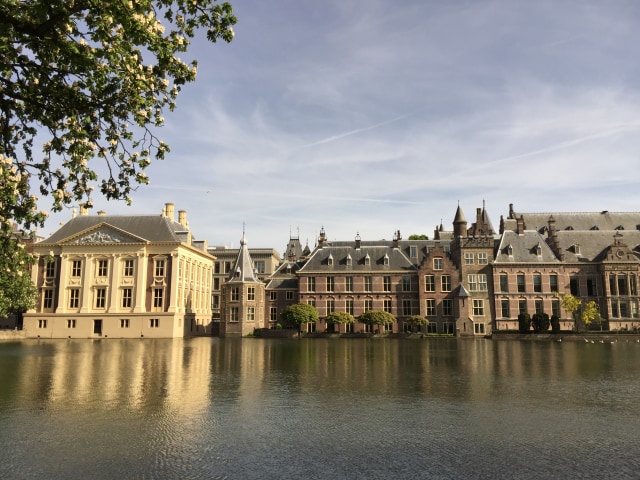 Istana Binnenhof - Kantor Perdana Menteri dan Gedung Parlemen Belanda di Den Haag -- Sumber: Pribadi.