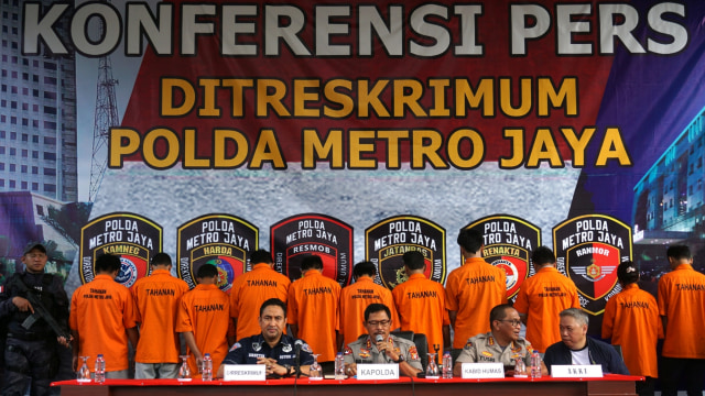 Konferensi pers kasus pembobolan kartu kredit di Polda Metro Jaya, Jakarta, Jumat (6/3). Foto: Nugroho Sejati/kumoaran