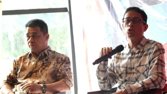 Cawagub DKI Jakarta, Ahmad Riza Patria dan Nurmansjah Lubis (kanan), di acara Ngobrol Bareng Cawagub DKI Jakarta, Jumat (6/3). Foto: Nugroho Sejati/kumparan