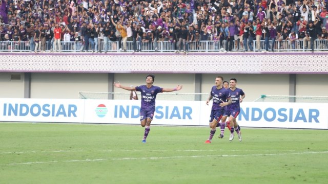 Laga Persita Tangerang vs PSM Makassar di pekan kedua Liga 1 2020, Jumat (6/3). Foto: Dok. Media Persita