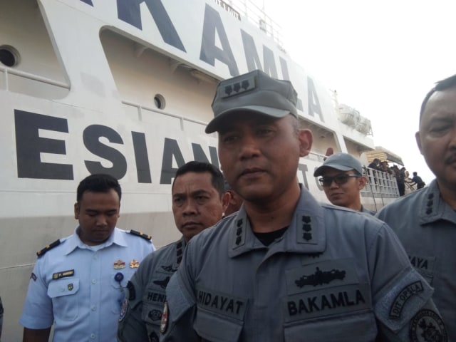 Kasubdit Penyelenggaraan Operasi Laut, Kolonel Bakamla Imam Hidayat, saat diwawancarai awak media, Jumat (6/3) | Foto: Obbie Fernando/Lampung Geh