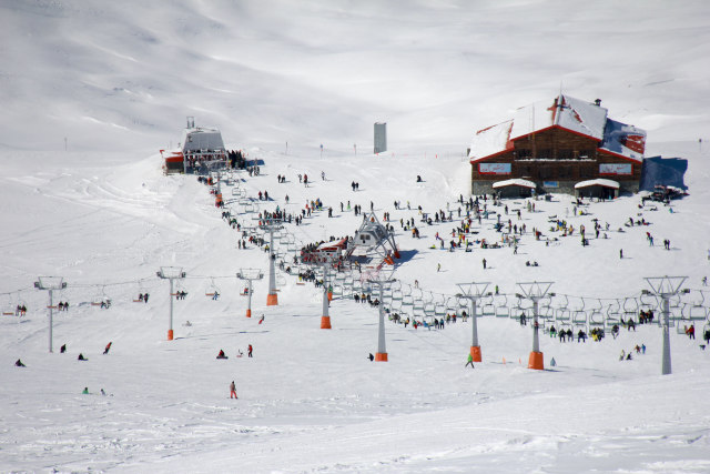 Pemandangan Resor Ski Tochal. Sumber: Flickr (Foto oleh Thomas Janisch)