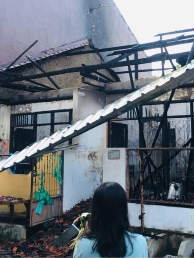 Kondisi rumah usai terbakar di Kedoya, Jakarta Barat.  Foto: Dok. Sudin Damkar Jakarta Barat