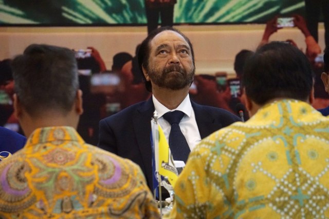 Ketua Umum Partai Nasdem Surya Paloh saat silaturahmi di DPP Golkar, Jakarta, Senin (9/3). Foto: Fanny Kusumawardhani/kumparan