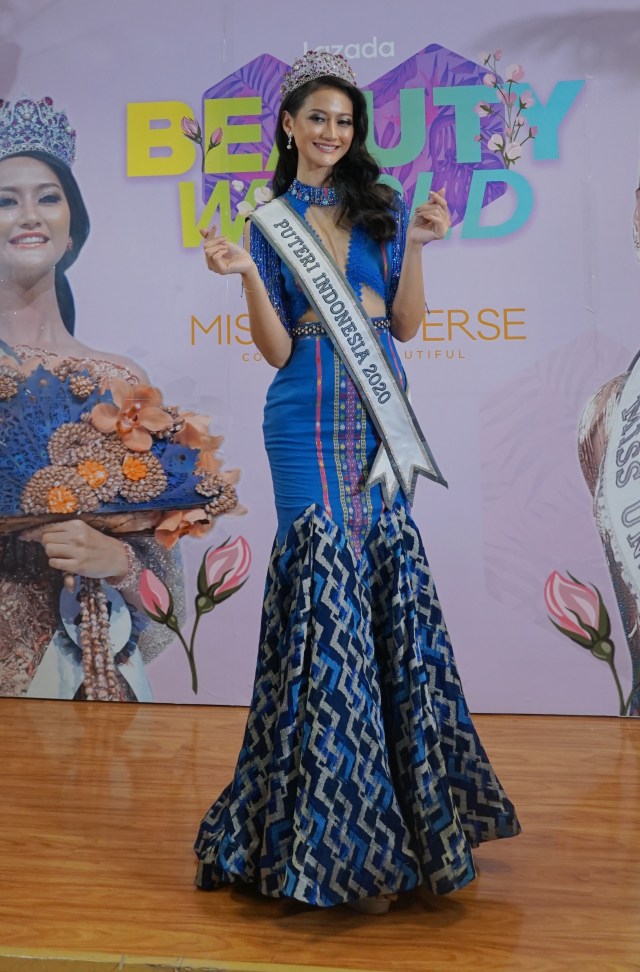 Ayu Maulida, Puteri Indonesia 2020 saat di acara Beauty world di Kantor Lazada Indonesia, Jakarta. Foto: Avissa Harness/ kumparan