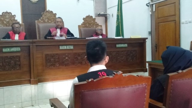 Cerita Saksi di Sidang Aulia Kusuma: Cium Bau Bensin Saat Padamkan Rumah Korban (116165)