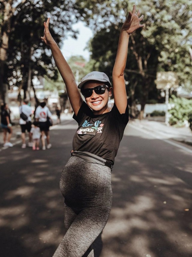 Andien Aisyah ikut marathon meski tengah hamil besar. Foto: Instagram/@andienaisyah