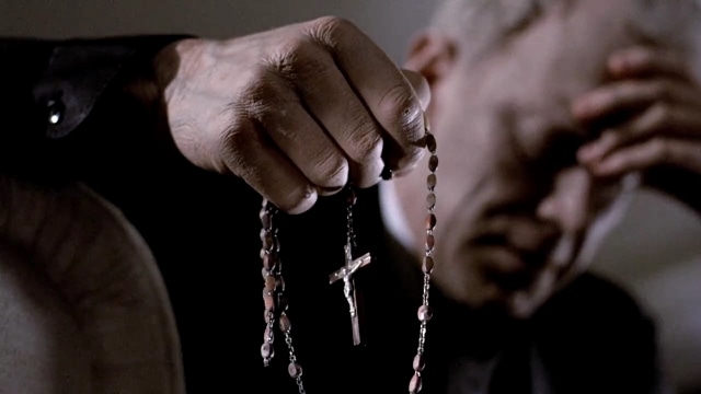 Max von Sydow pada film The Exorcist (Foto: IMDb)