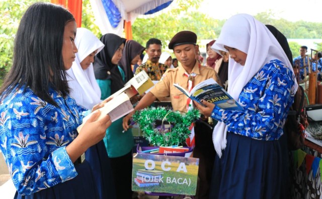 Oca merupakan singkatan dari Ojek Baca, program baru dari SMPN 12 Tanjab Timur, Jambi. Foto: Jambikita.id
