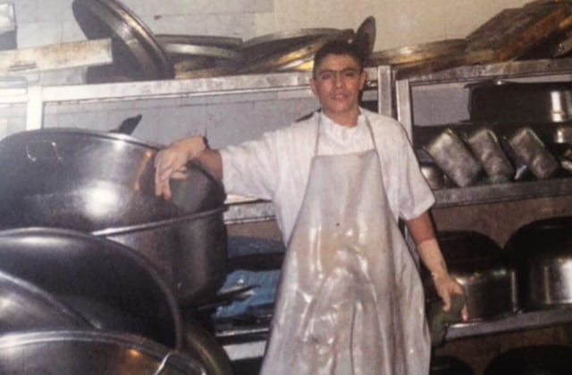 Salt Bae saat merintis karier sebagai tukang jagal. Foto: @nusr_et