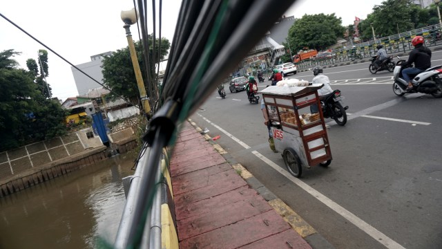 Penataan Trotoar dan Jaringan Utilitas di Jakarta demi Pedestrian Nyaman (29662)