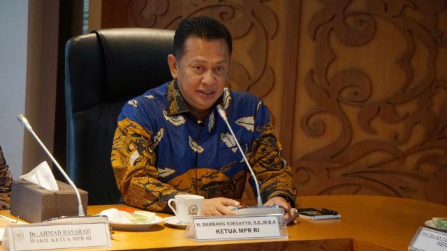 Ketua MPR RI Bambang Soesatyo saat menerima kunjungan Kepala BPIP Yudian Wahyudi di Kompleks Parlemen, Senayan, Jakarta, Selasa (10/3). Foto: Irfan Adi Saputra/kumparan