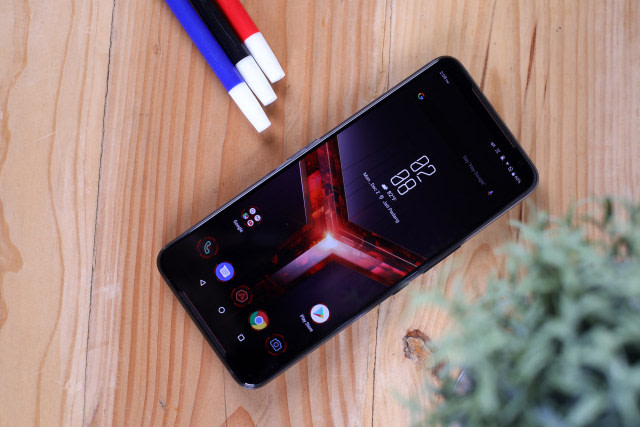 ASUS ROG PHONE II.jpg
