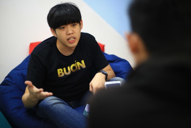Foto: Chandra Liow, Tommy Limmm, dan Susan Sameh Cerita Keseruan Film Bucin (36770)