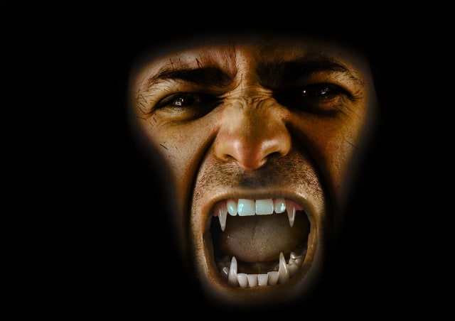 3 Hantu Asal Indonesia yang Mirip Drakula (107796)