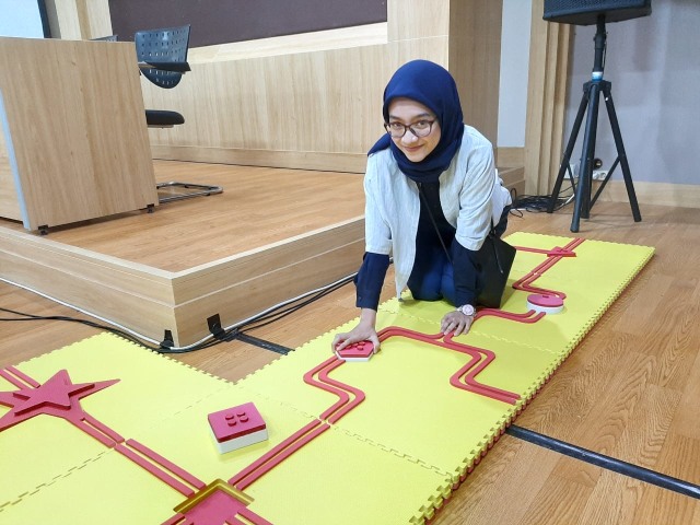 Fikria Nur Baiti, mahasiswa Institut Teknologi Sepuluh Nopember (ITS) Surabaya menciptakan sebuah produk edukasi bernama Baadaaboo. 