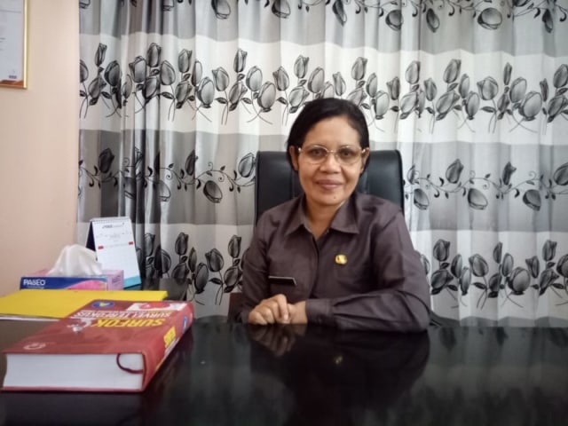 Direktur RSUD Bajawa, drg. Maria Wea Betu.