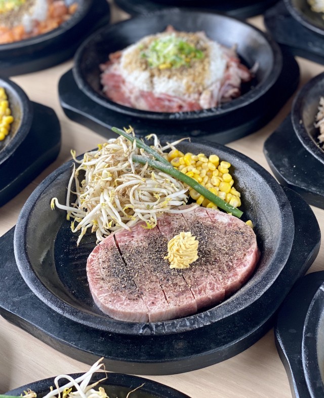 Menu steak di Mazeru. Foto: Toshiko/kumparan