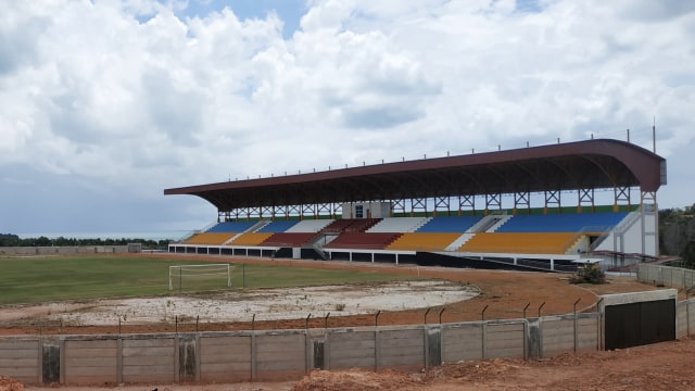 Stadion di Pulau Dompak telah selesai dikerjakan tahap pertama. Foto: Ismail/kepripedia.com