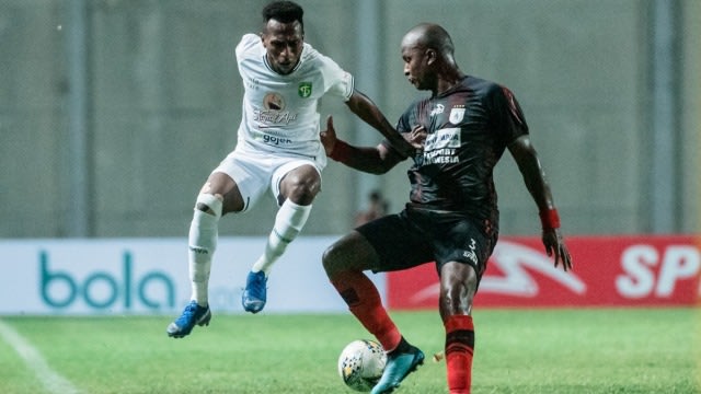 Persipura Jayapura menghadapi Persebaya Surabaya di partai Liga 1 2019. Foto: Dok Persebaya