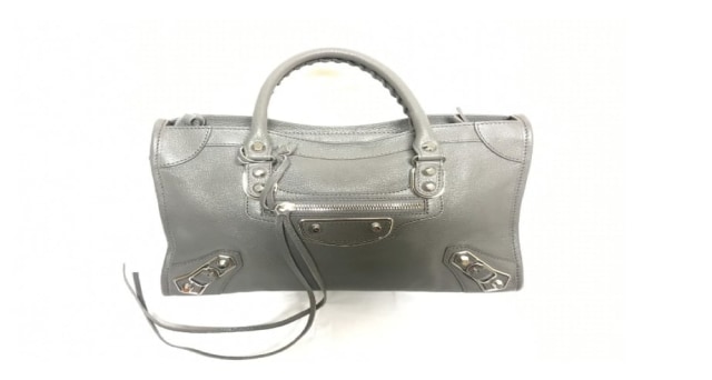 KPK Lelang Tas Chanel, Balenciaga, dan Jam Rolex Milik Eks Bupati Talaud (110883)