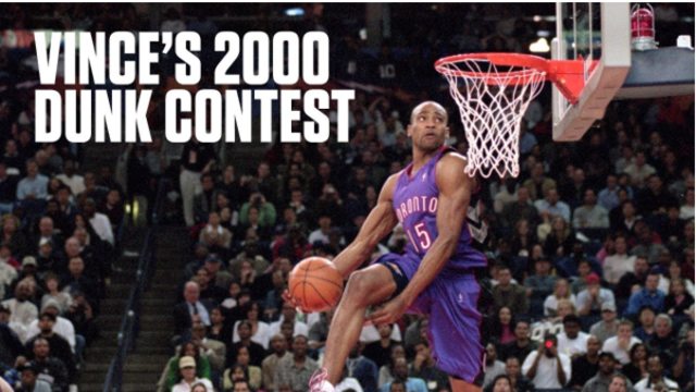 Vince Carter saat memenangkan NBA Slam Dunk Contest tahun 2000 saat serseragam Toronto Raptor. | Photo by AP Photo/Karen Pulfer Focht