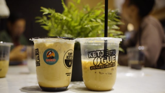 Es Kopi Susu Bango, varian terbaru di Kopi Ketje Pinehurst, Marketing Gallery, Kota Bandar Lampung, Jumat (13/3) | Foto: Dimas Prasetyo/Lampung Geh