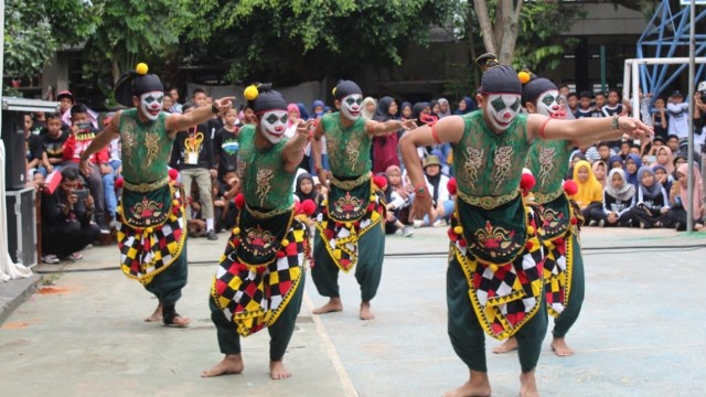 Komunitas Ngalambeksa, Malang, main TikTok. Foto: Dok. Istimewa